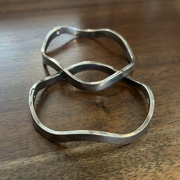 Set of two sterling silver bracelets. 925 printed on both bracelets. - Picture 2 of 5